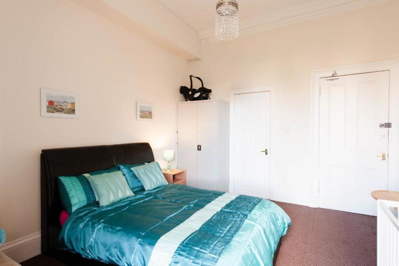 Edinburgh Central Roomz Aparthotel Ngoại thất bức ảnh